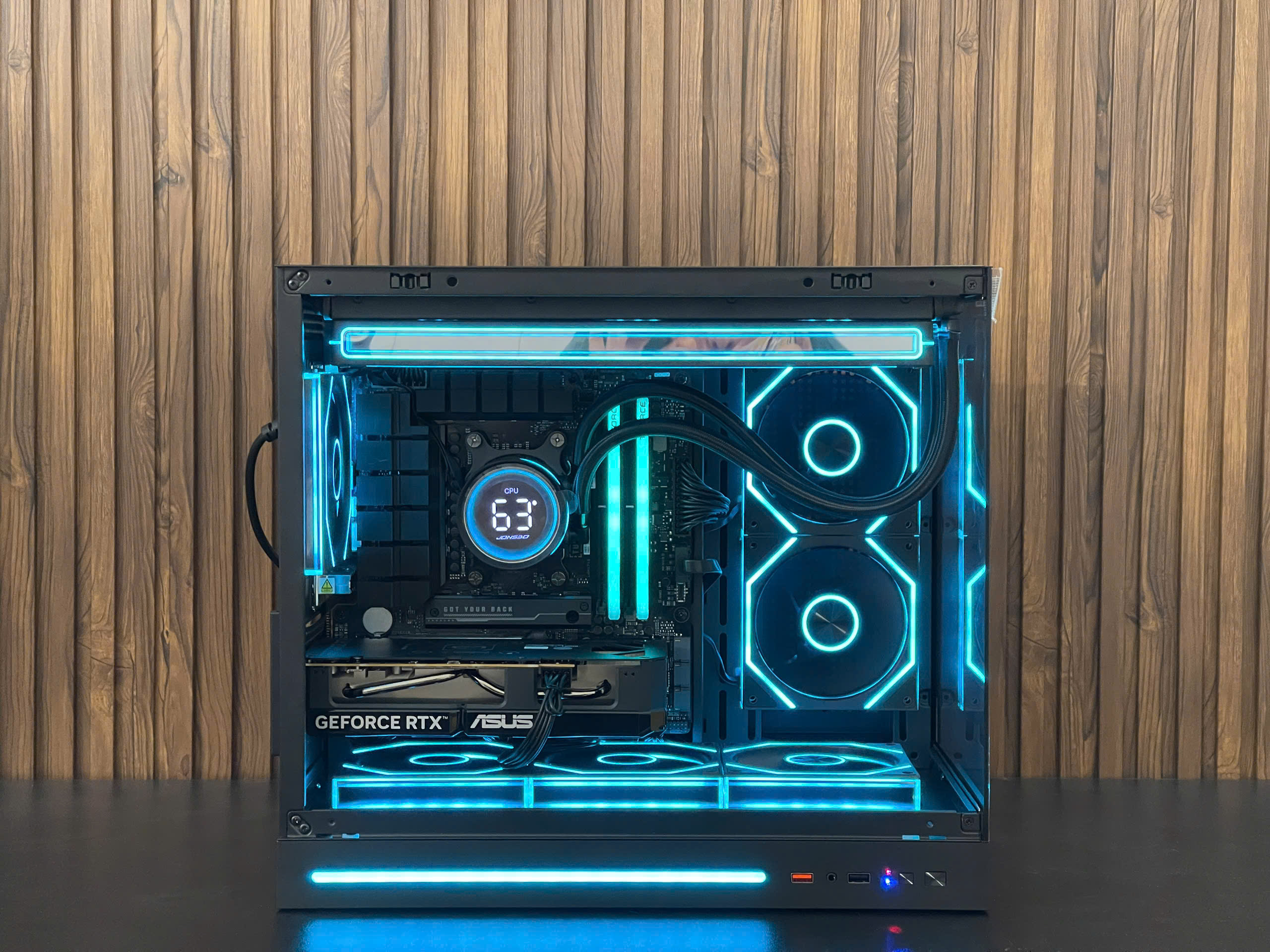 PC Gaming Ryzen 7 7800X3D RTX 5060 8GB